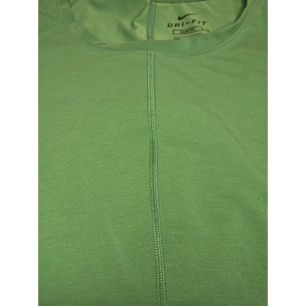 Nike‎ Training Dri-FIT Tee Mens Medium Green Vertical Front Seam Slim Fit EUC